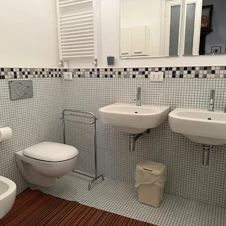 Palazzo Piazza Roma Chiavari