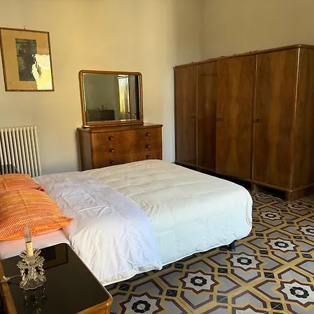 Palazzo Piazza Roma 아파트 *