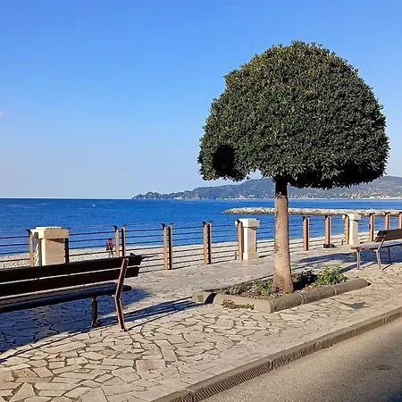 Palazzo Piazza Roma * Chiavari